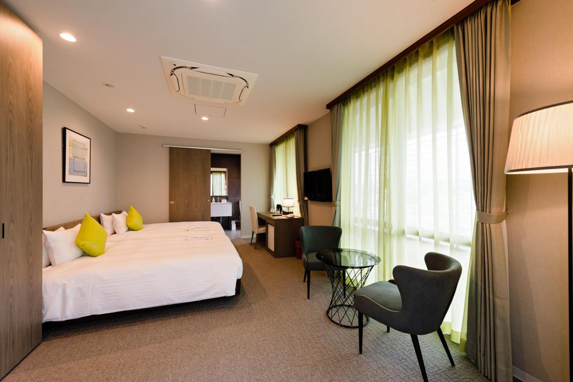 Hotel Azat Naha Exteriér fotografie