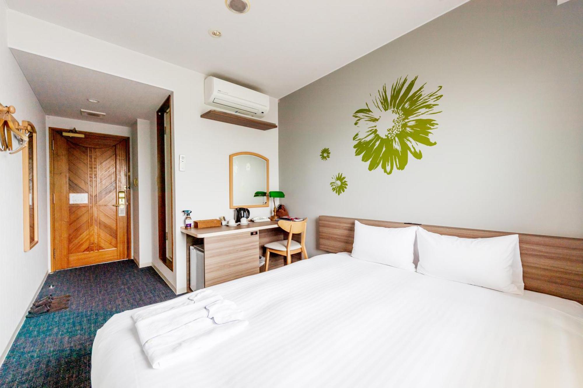 Hotel Azat Naha Exteriér fotografie